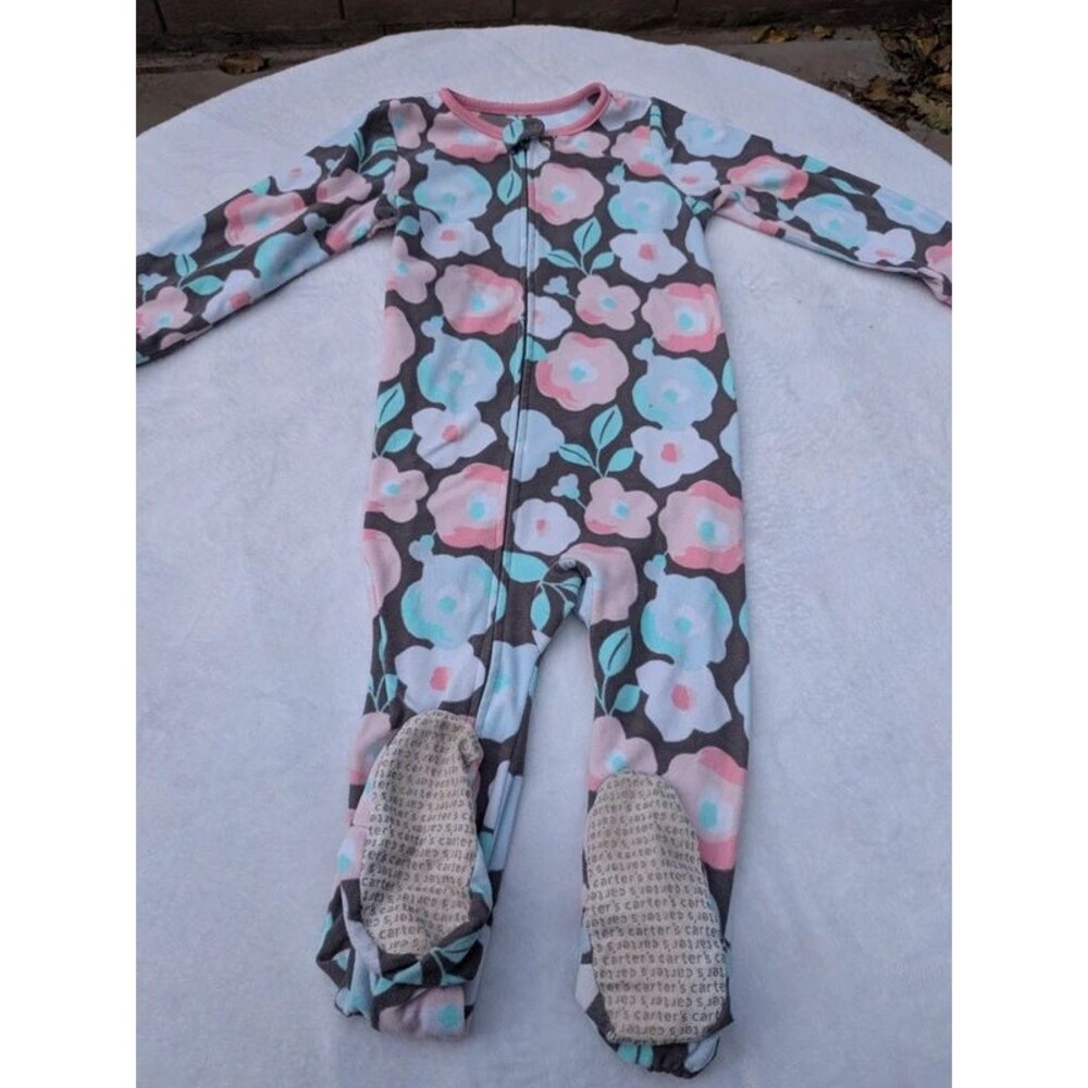 Carter's 's. Fleece footed pajamas size 5T